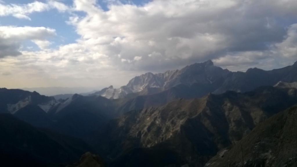 Centro Trekking A Cavallo Monte Brugiana Pension Massa  Buitenkant foto
